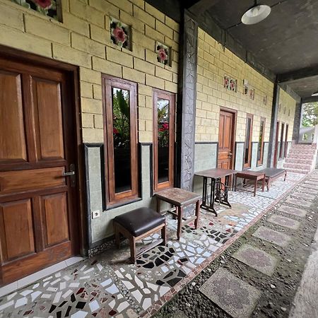 Buana Asti Homestay Selemadeg Exteriör bild