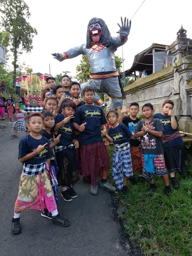 Buana Asti Homestay Selemadeg Exteriör bild